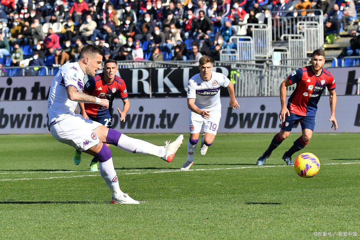 那不勒斯逆转胜佛罗伦萨，保持不败