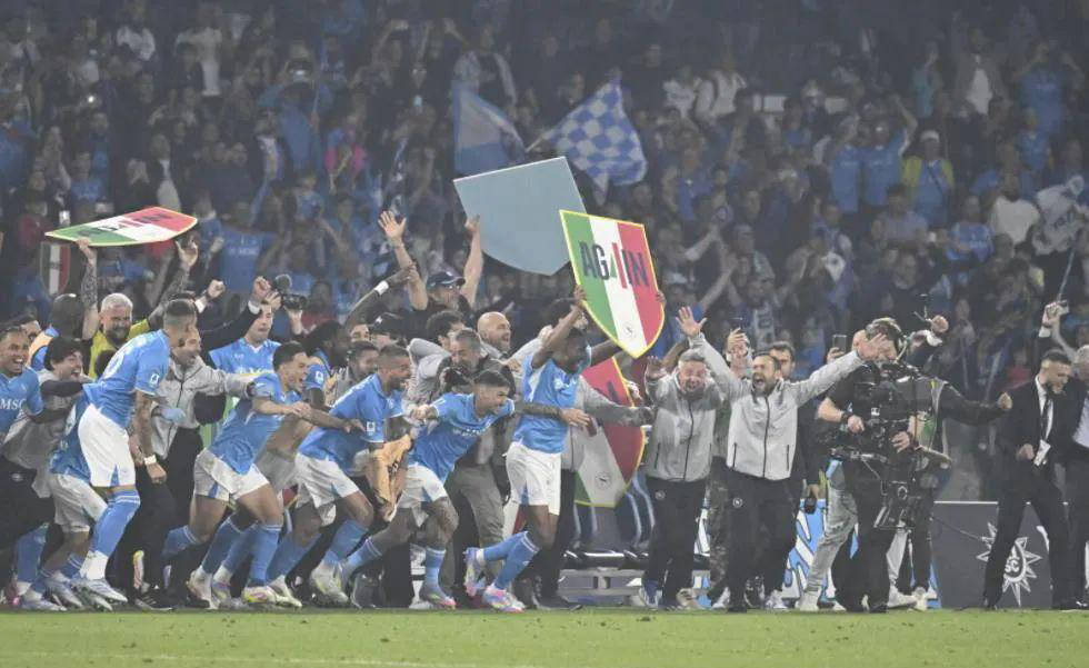 巴黎圣日耳曼成功卫冕冠军，再次展现实力