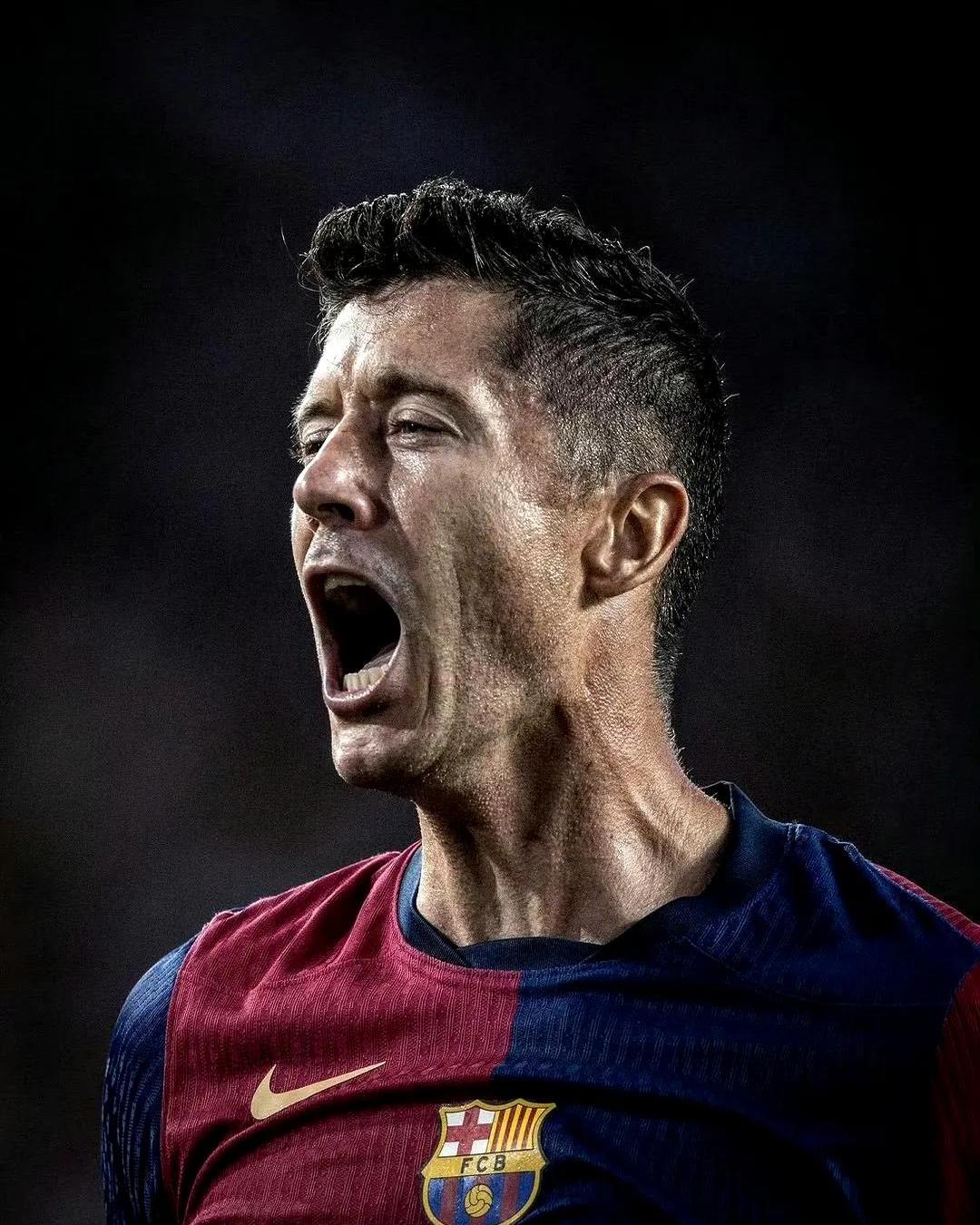 莱万多夫斯基巅峰对决，凯恩与30激战皇家马德里分钟，逆转胜负难料！